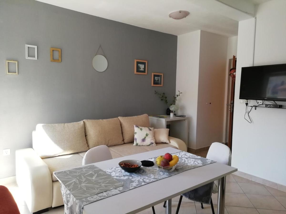 Apartments 4 Me Trogir Exteriör bild