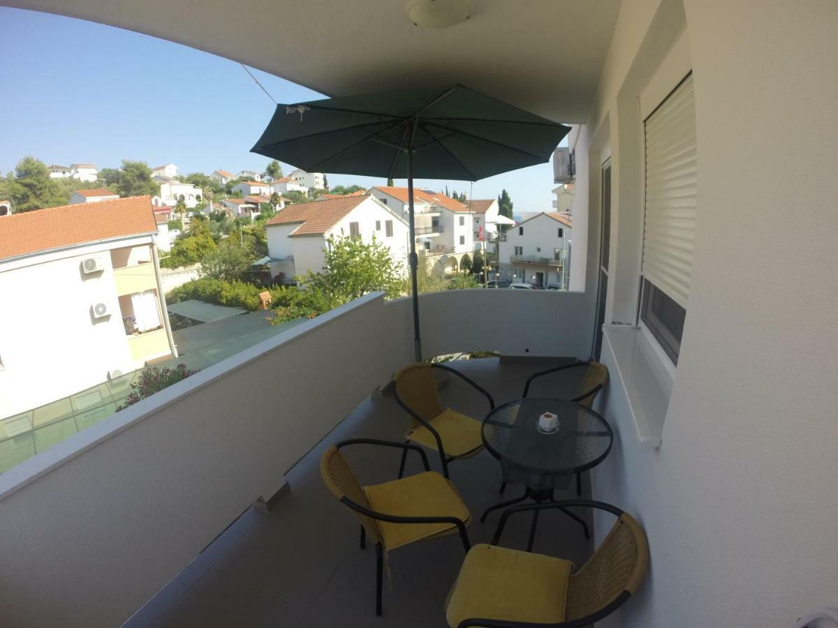 Apartments 4 Me Trogir Exteriör bild